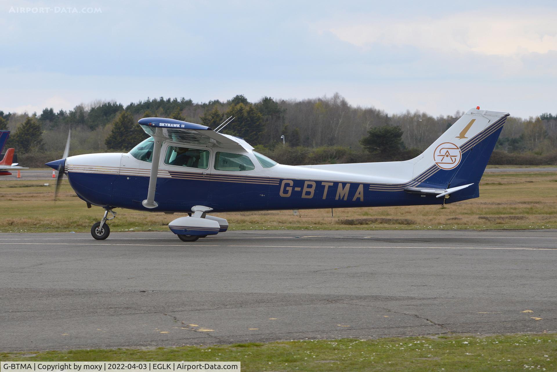 G-BTMA, 1980 Cessna 172N C/N 172-73711, Cessna 172N Skyhawk II at Blackbushe. Ex N5136J