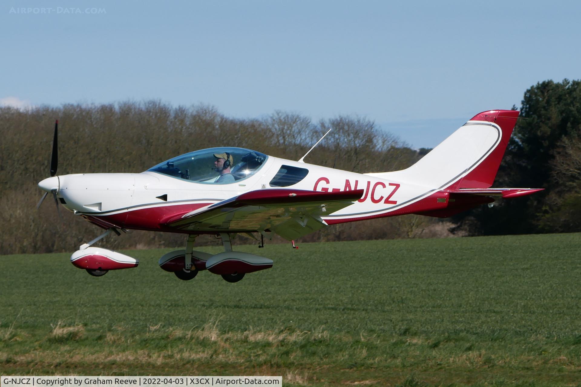 G-NJCZ, 2010 SportCruiser (PiperSport) Piper Sport C/N P1001087, Landing at Northrepps.