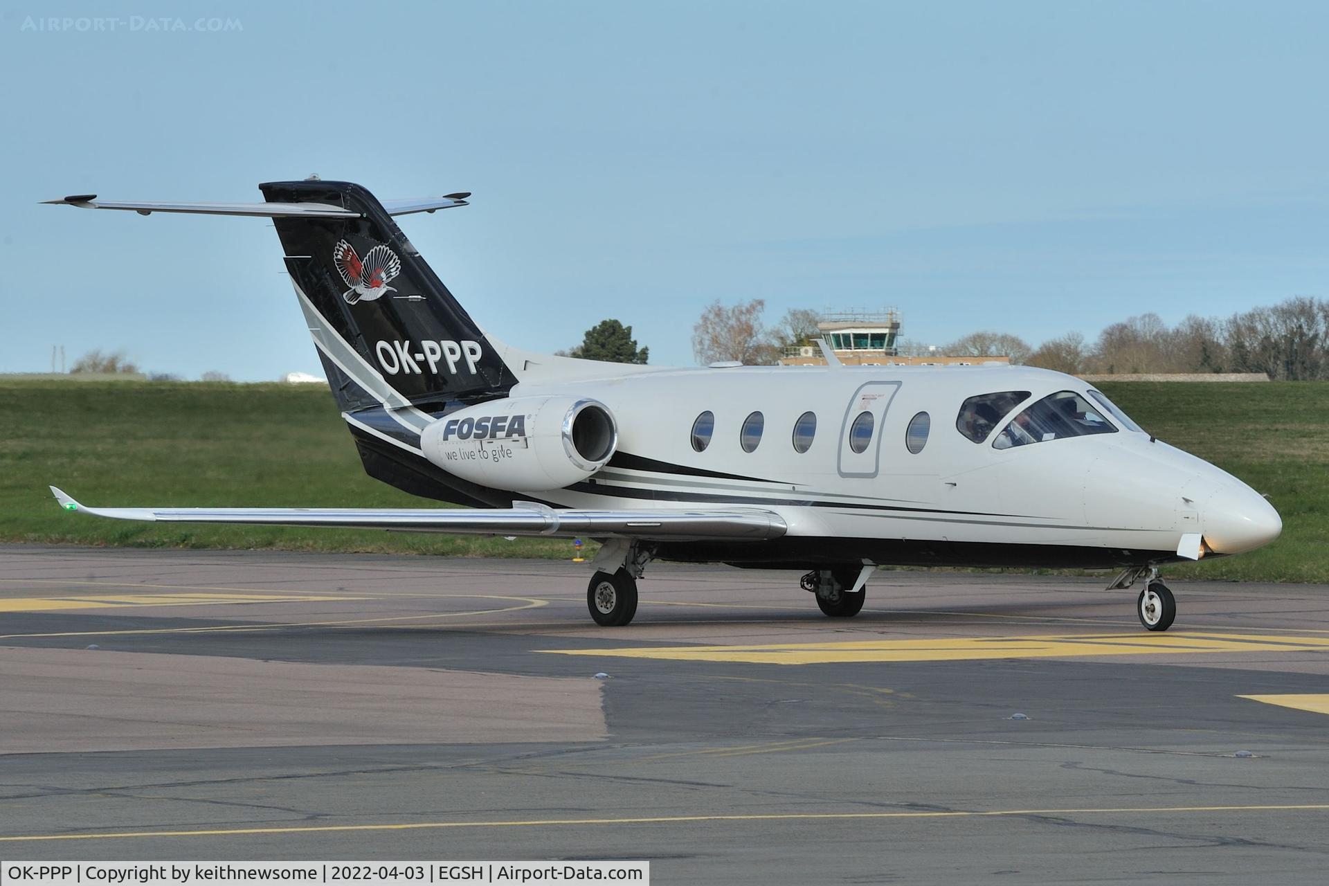 OK-PPP, 2004 Raytheon Hawker 400XP C/N RK-385, Leaving Norwich,