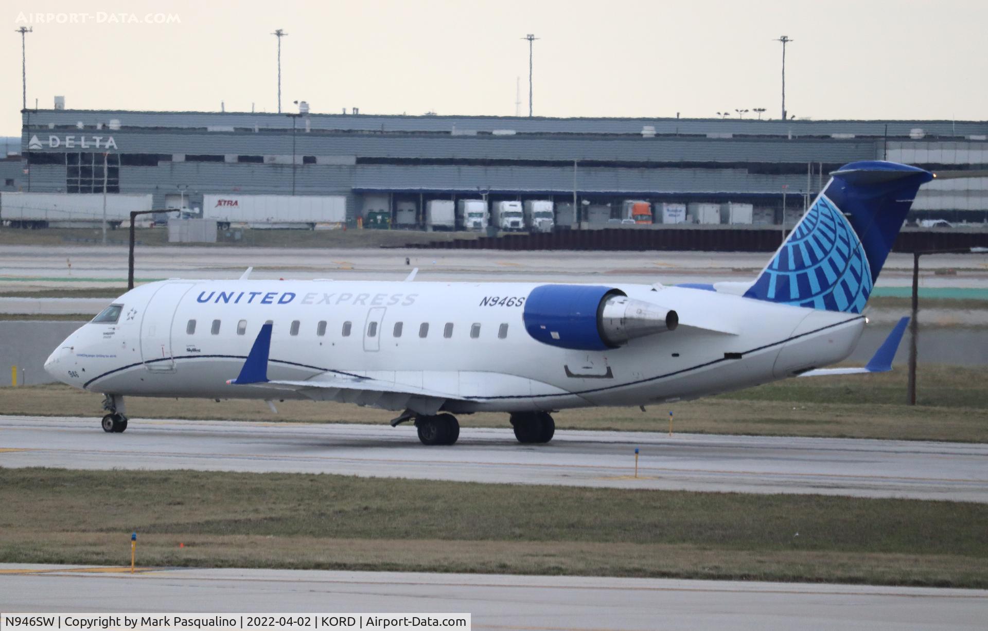 N946SW, 2003 Bombardier CRJ-200LR (CL-600-2B19) C/N 7776, CL-600-2B19