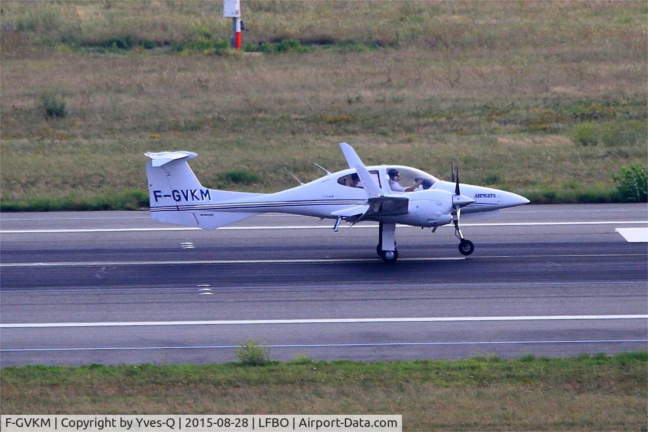 F-GVKM, Diamond DA-42 Twin Star C/N 42.012, Diamond DA-42 Twin Star, Landing rwy 14R, Toulouse-Blagnac airport (LFBO-TLS)
