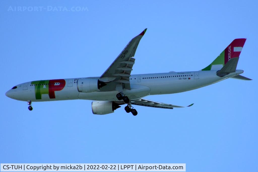 CS-TUH, 2019 Airbus A330-941N C/N 1906, Landing