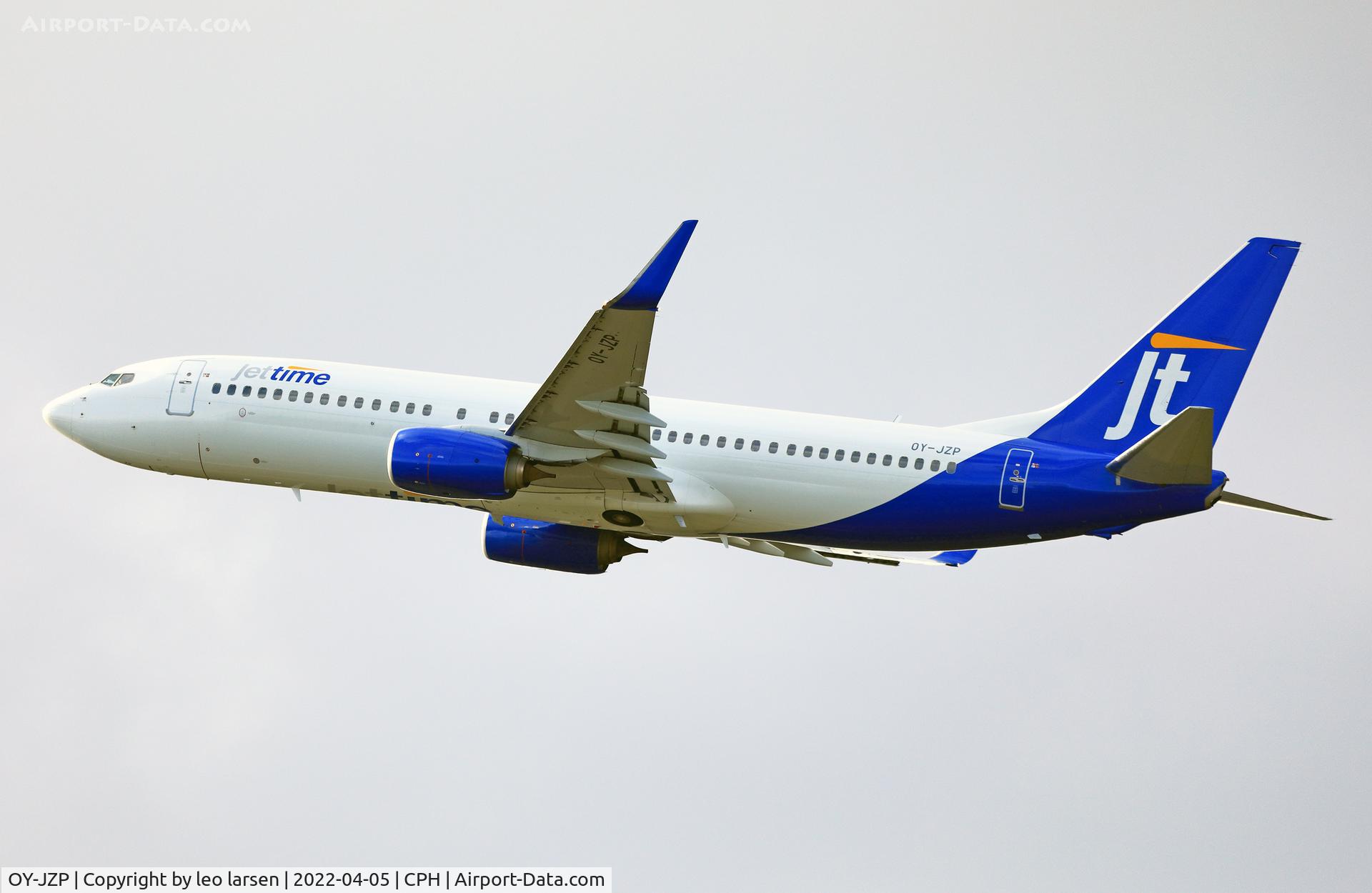 OY-JZP, 2011 Boeing 737-8U3 C/N 38071, Copenhagen 5.4.2022