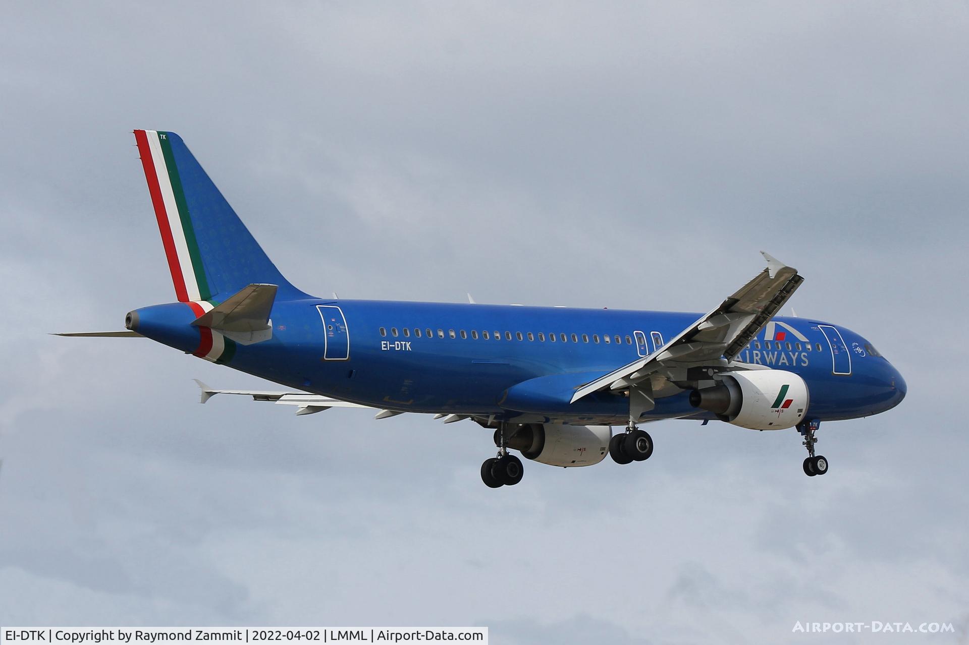 EI-DTK, 2009 Airbus A320-216 C/N 4075, A320 EI-DTK ITA landing in Malta with Pope Francesco on board during his visit on the island.
