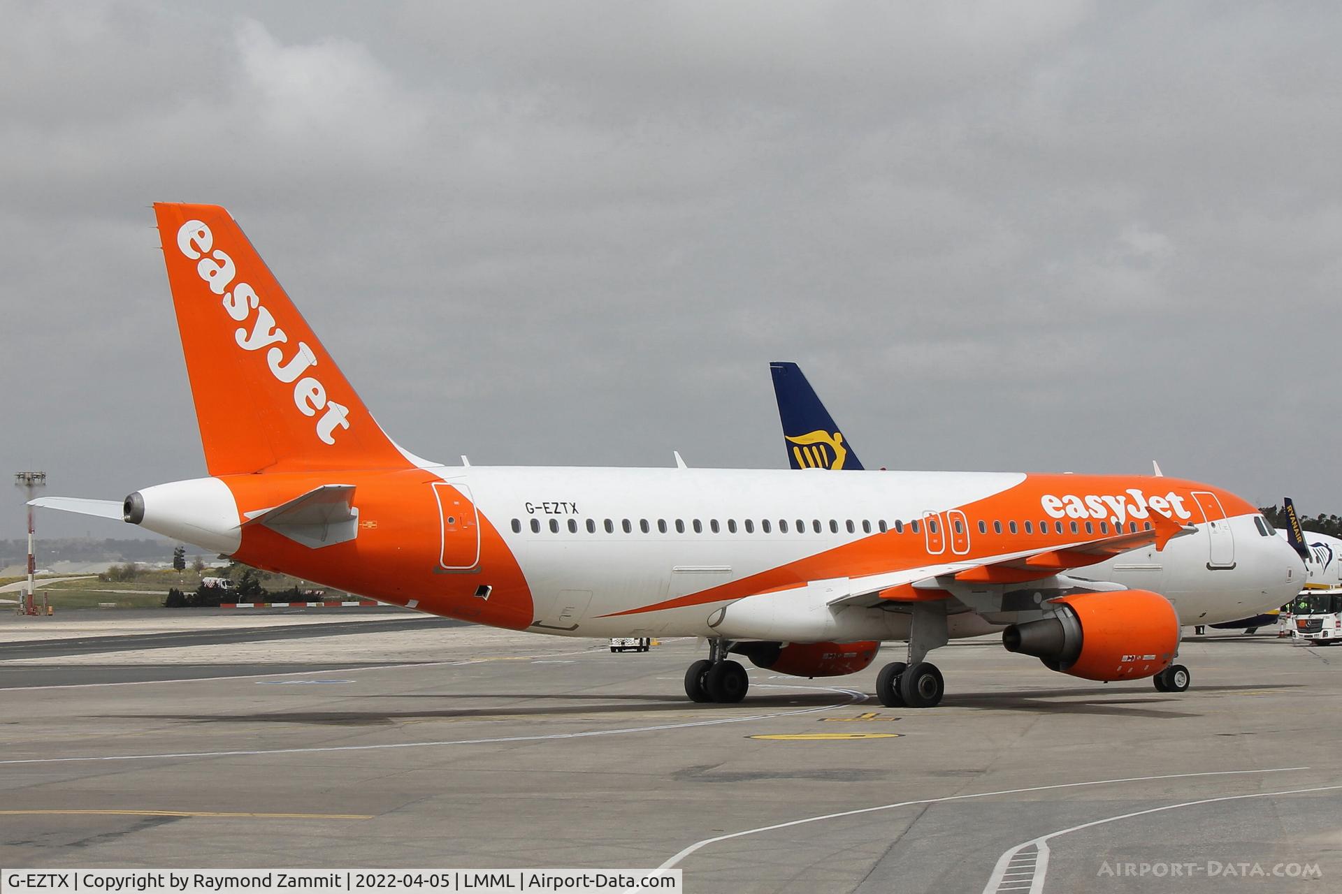 G-EZTX, 2010 Airbus A320-214 C/N 4286, A320 G-EZTX Easyjet