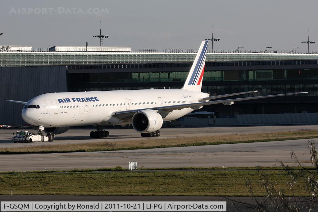 F-GSQM, 2006 Boeing 777-328/ER C/N 32848, at cdg