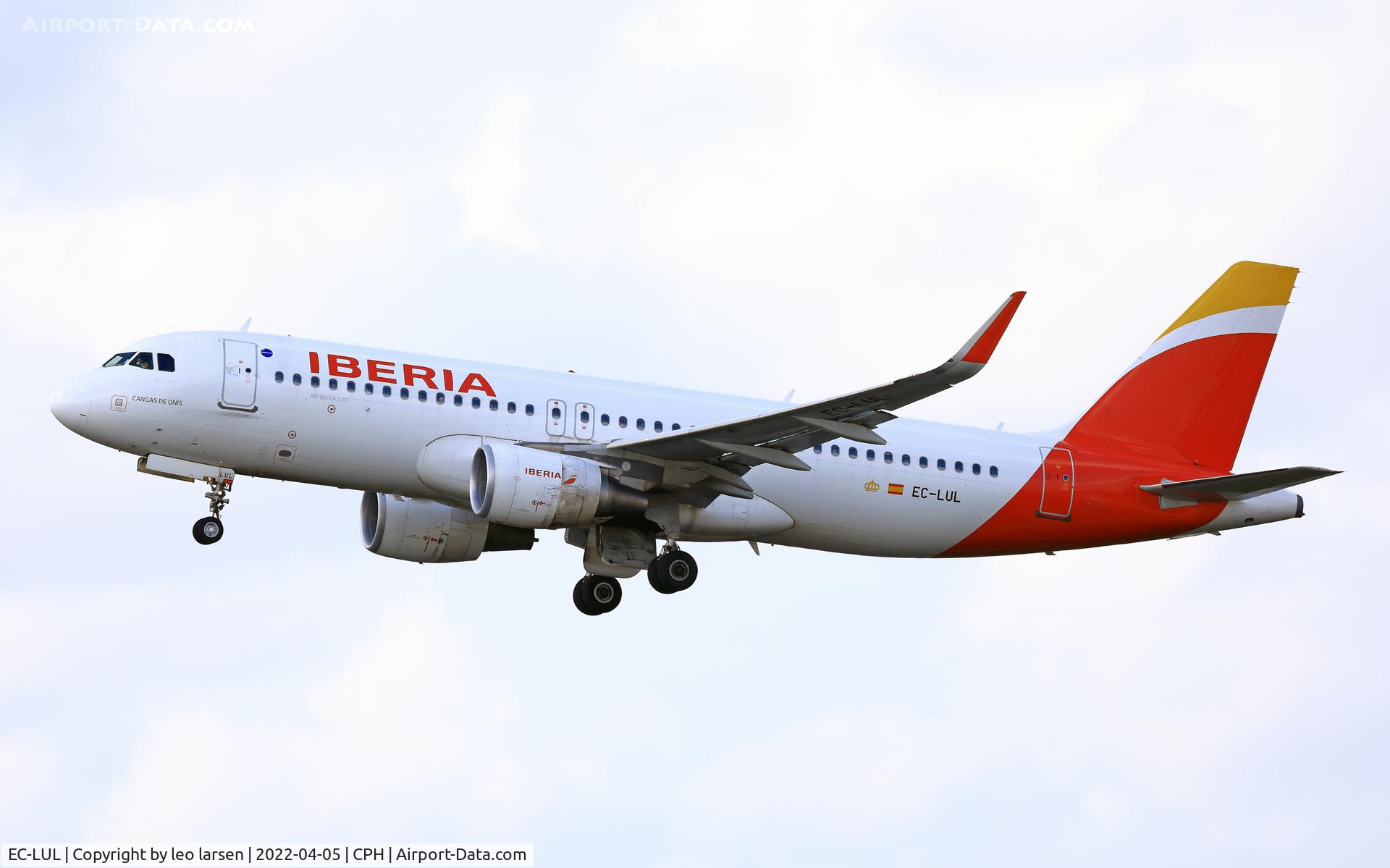 EC-LUL, 2013 Airbus A320-216 C/N 5486, Copenhagen 5.4.2022 T/O R-22R