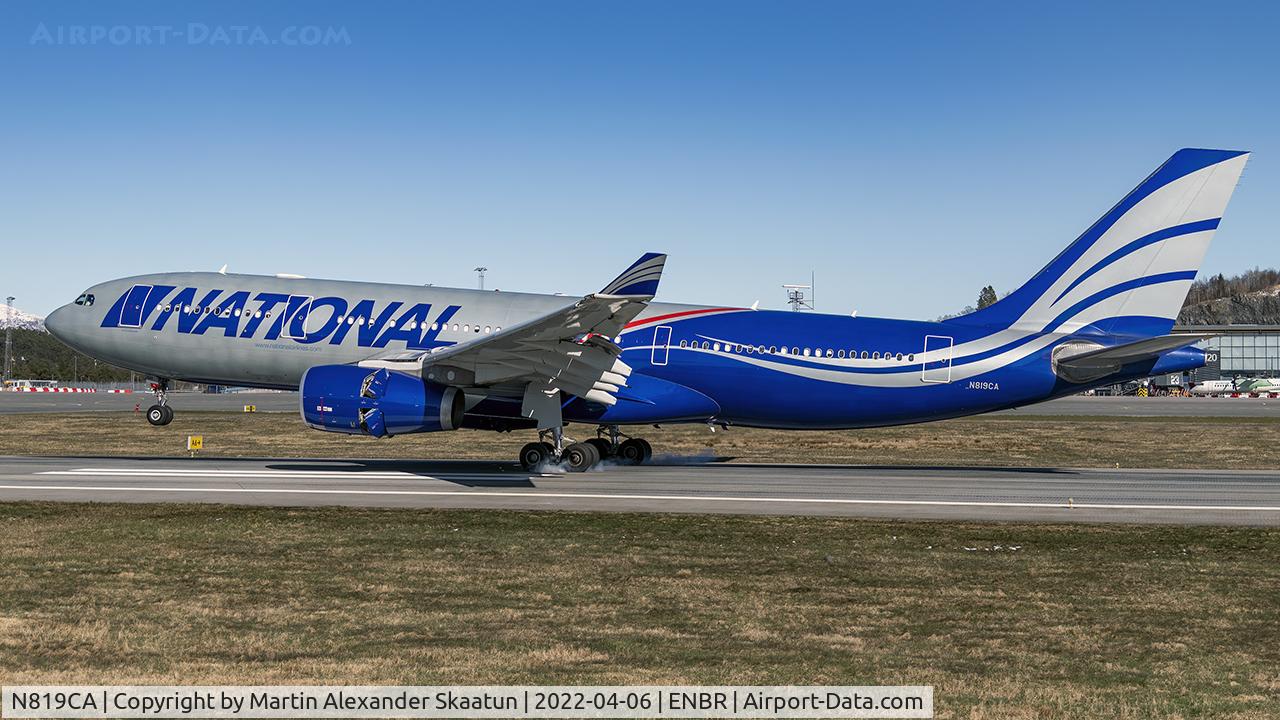 N819CA, 2009 Airbus A330-243 C/N 1016, Landing rwy. 35.