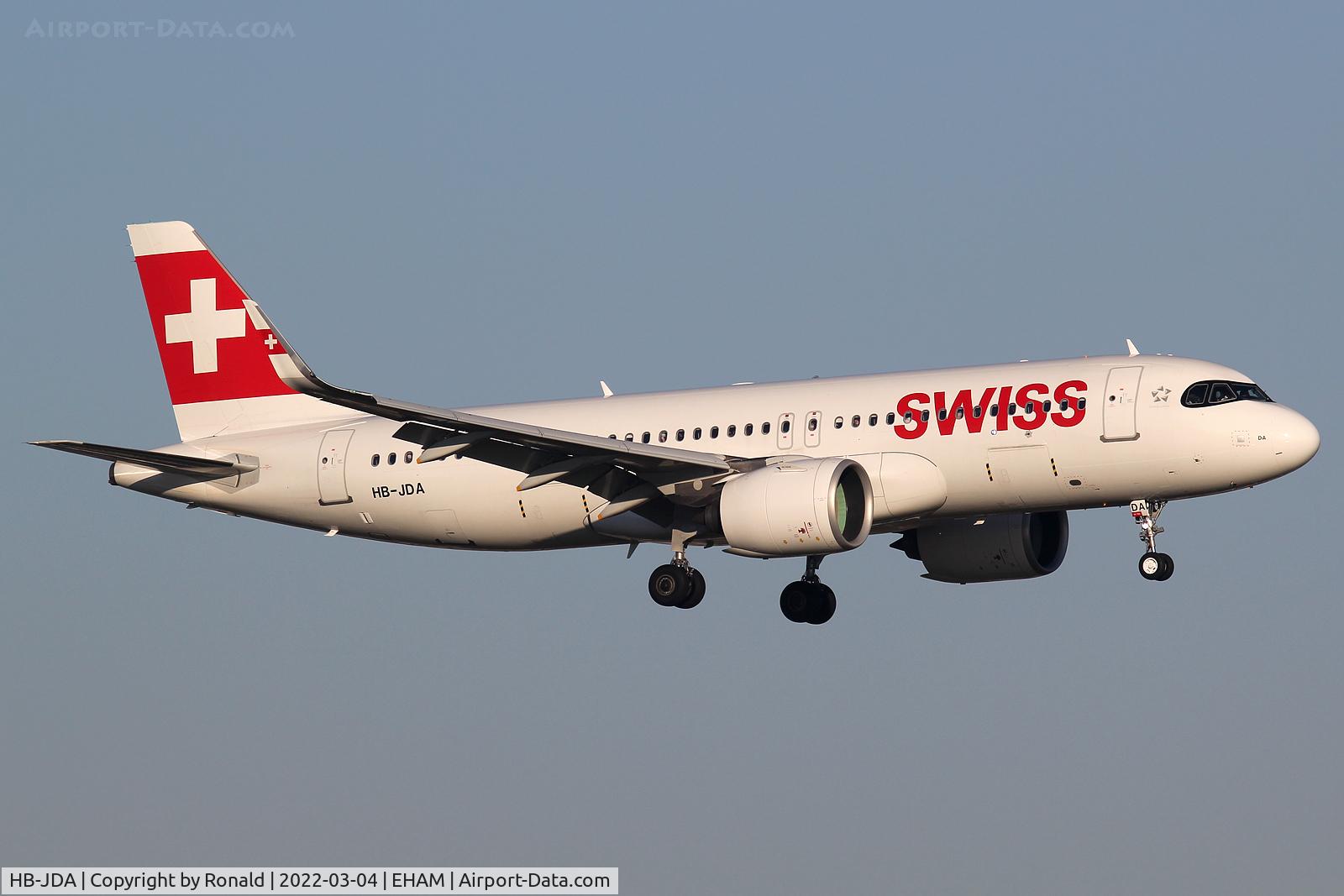 HB-JDA, 2020 Airbus A320-271N C/N 9246, at spl