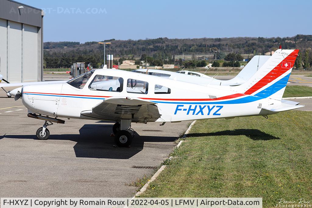 F-HXYZ, 1988 Piper PA-28-161 Warior II C/N 28-16059, Parked