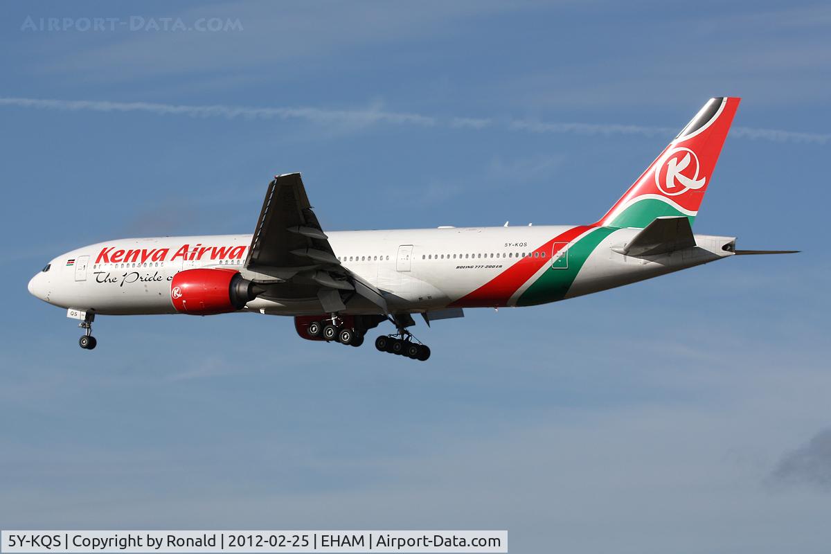 5Y-KQS, 2005 Boeing 777-2U8/ER C/N 33683, at spl