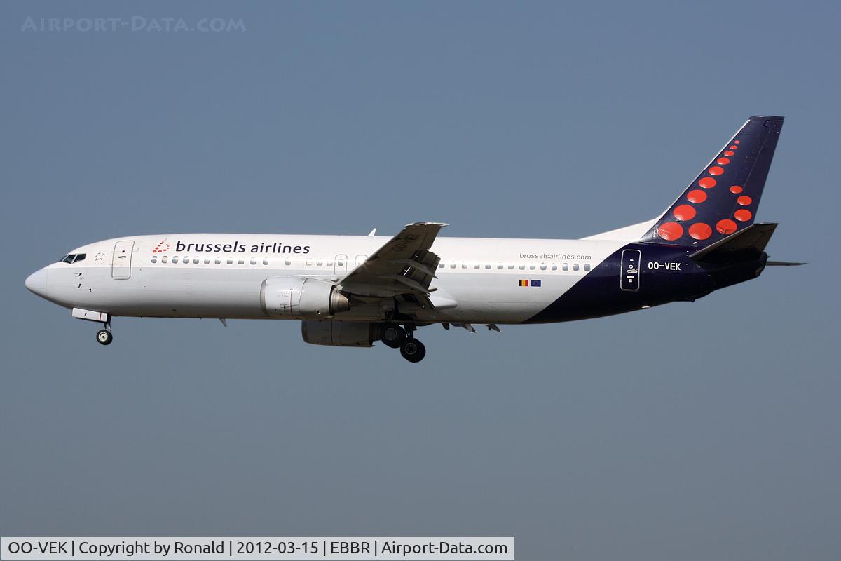 OO-VEK, 1989 Boeing 737-405 C/N 24270, at bru