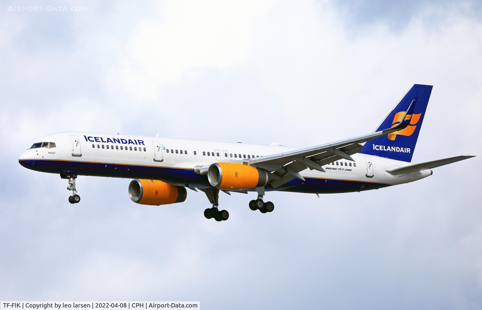 TF-FIK, 1999 Boeing 757-256 C/N 26254, Copenhagen 8.4.2022