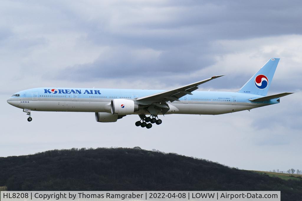 HL8208, 2010 Boeing 777-3B5/ER C/N 37645, Korean Air Boeing 777-300ER