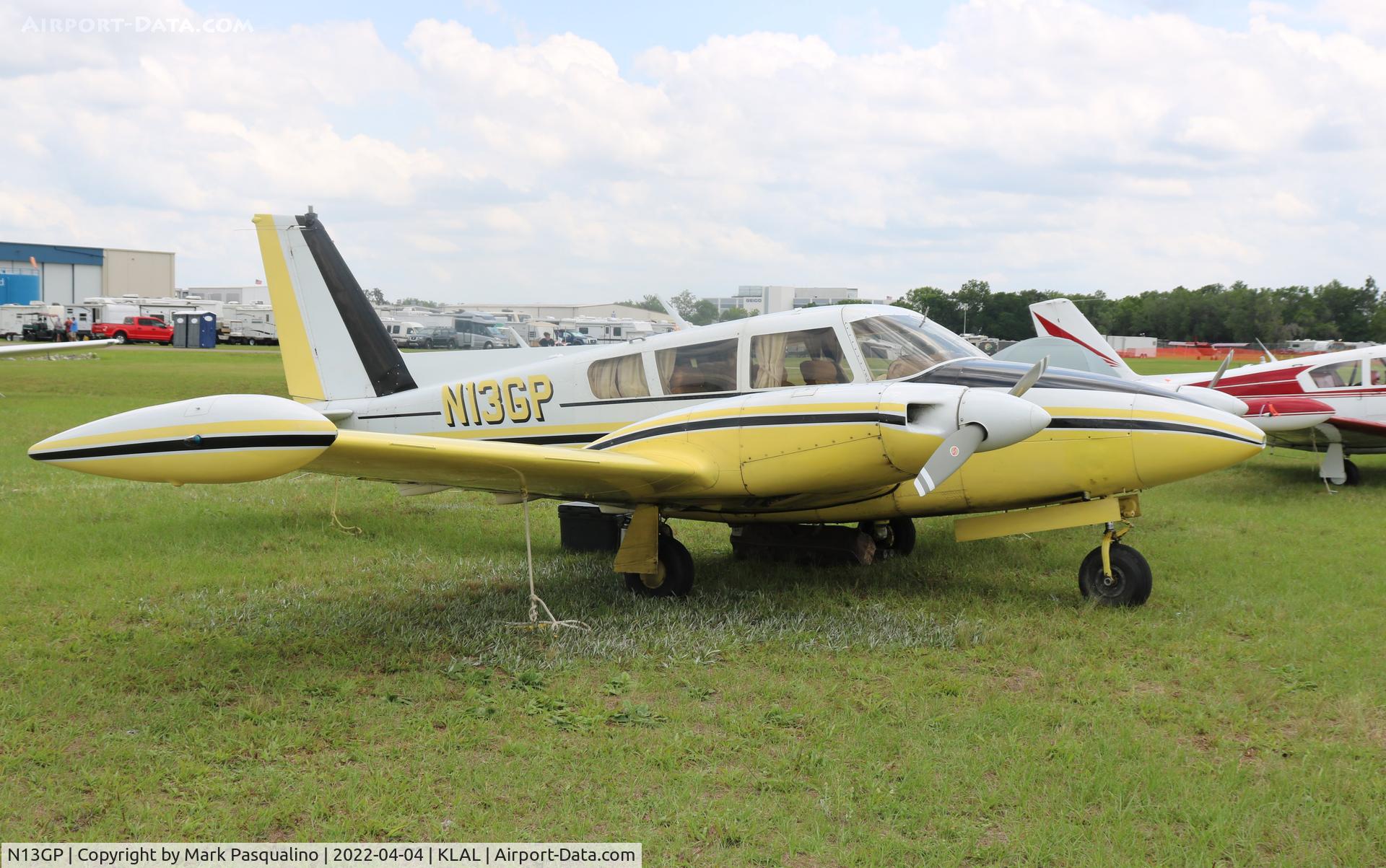 N13GP, 1967 Piper PA-30-160 B Twin Comanche C/N 30-1535, Piper PA-30