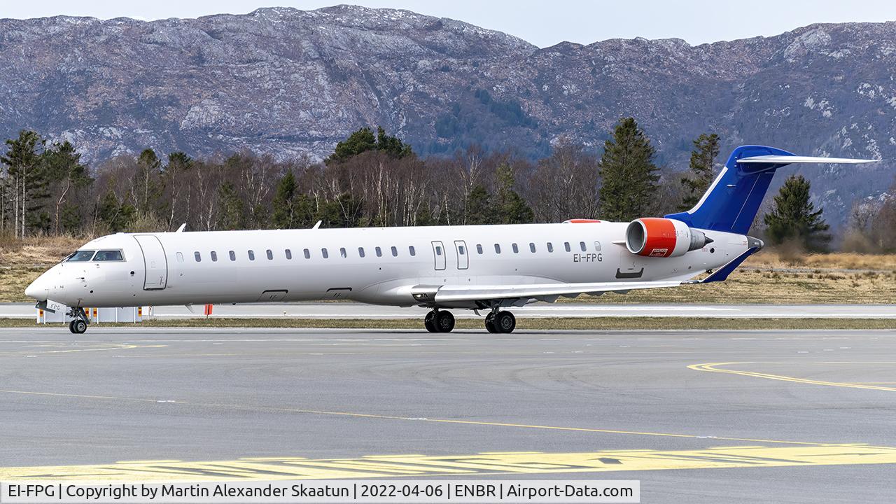 EI-FPG, 2016 Bombardier CRJ-900LR (CL-600-2D24) C/N 15406, Taxying in after landing.
