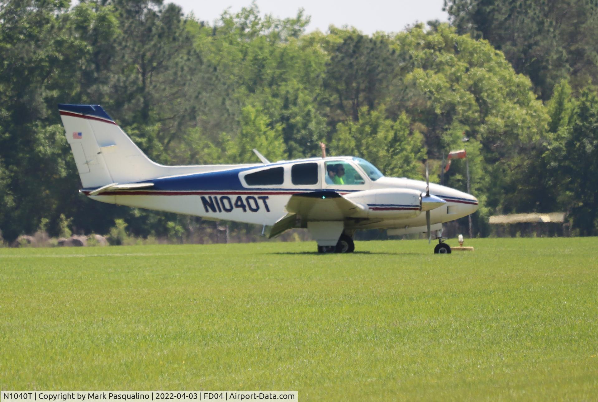 N1040T, 1962 Beech 95-A55 Baron C/N TC-318, Beech A55