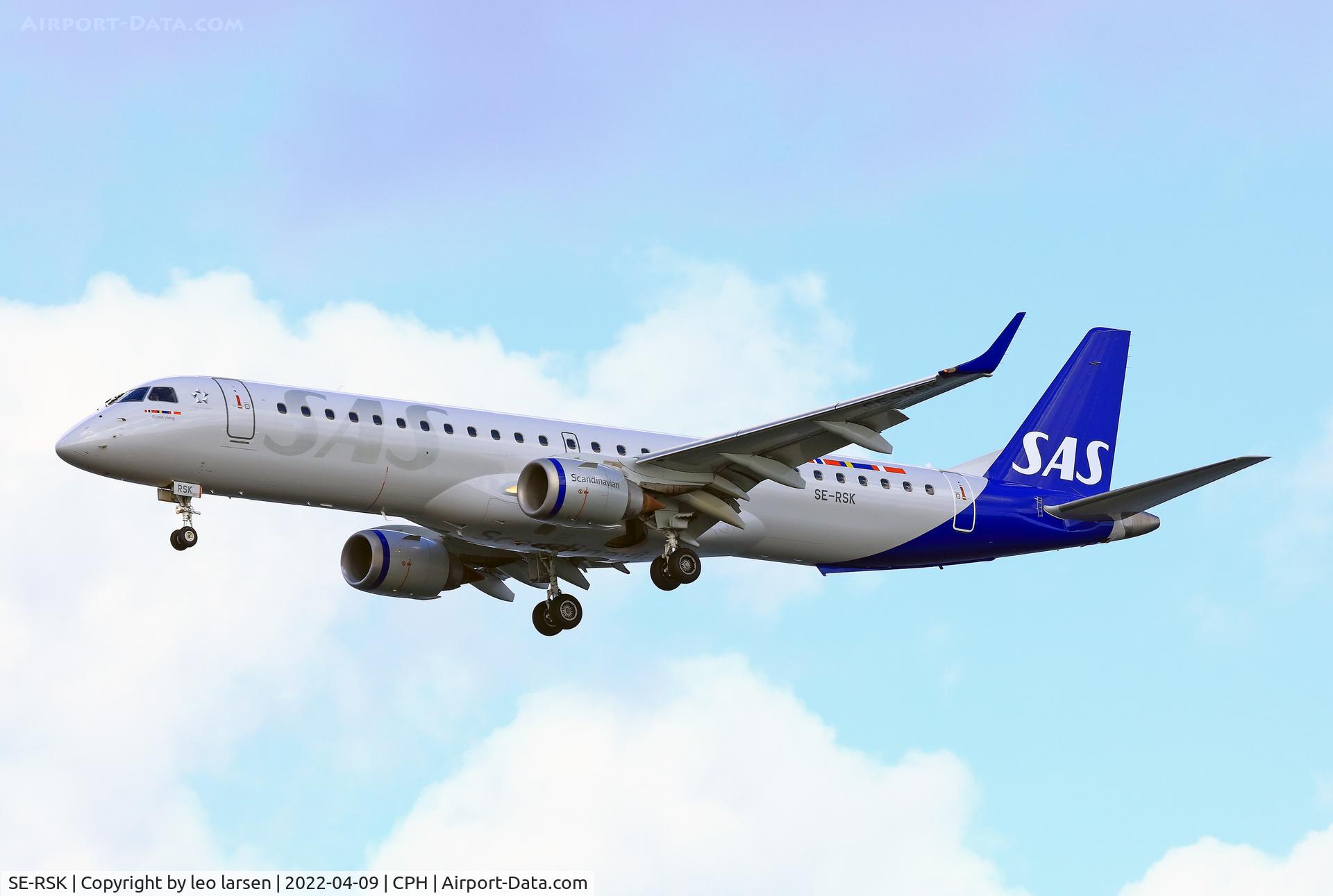 SE-RSK, 2007 Embraer 195LR (ERJ-190-200LR) C/N 19000120, Copenhagen 9.4.2022 L/D R-30