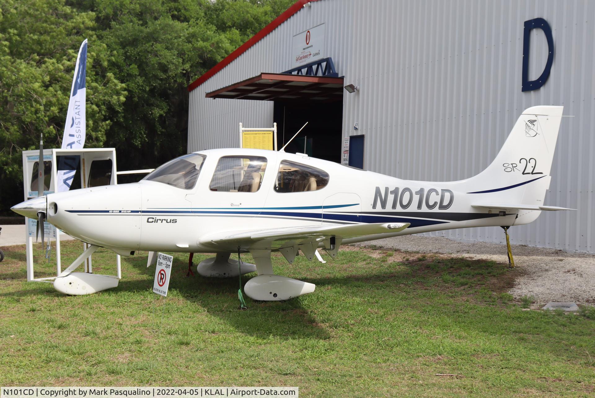 N101CD, 2001 Cirrus SR22 C/N 0101, Cirrus SR22
