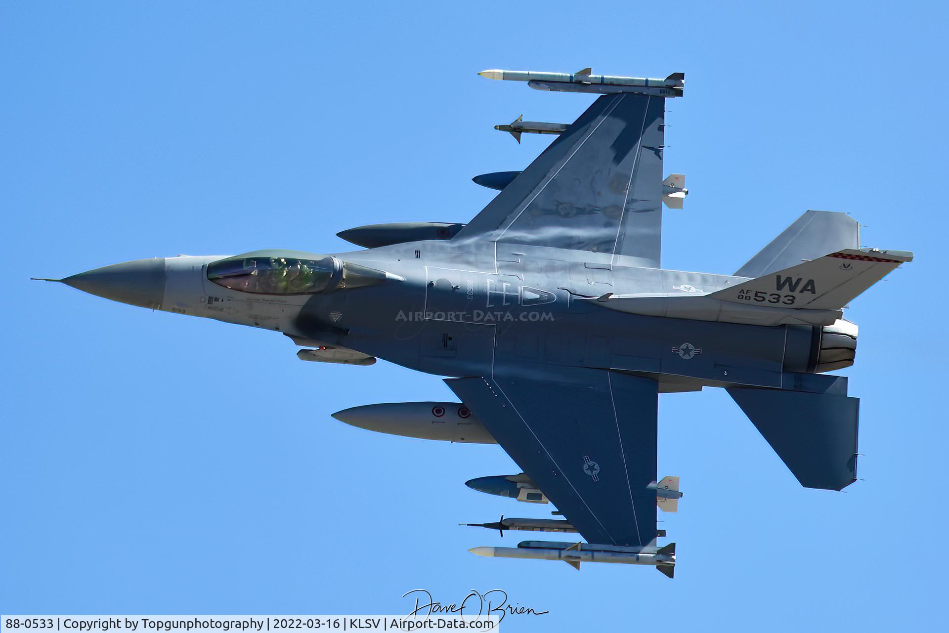 88-0533, 1988 General Dynamics F-16CM Fighting Falcon C/N 1C-135, JDAMS off to the range 
16th WPS