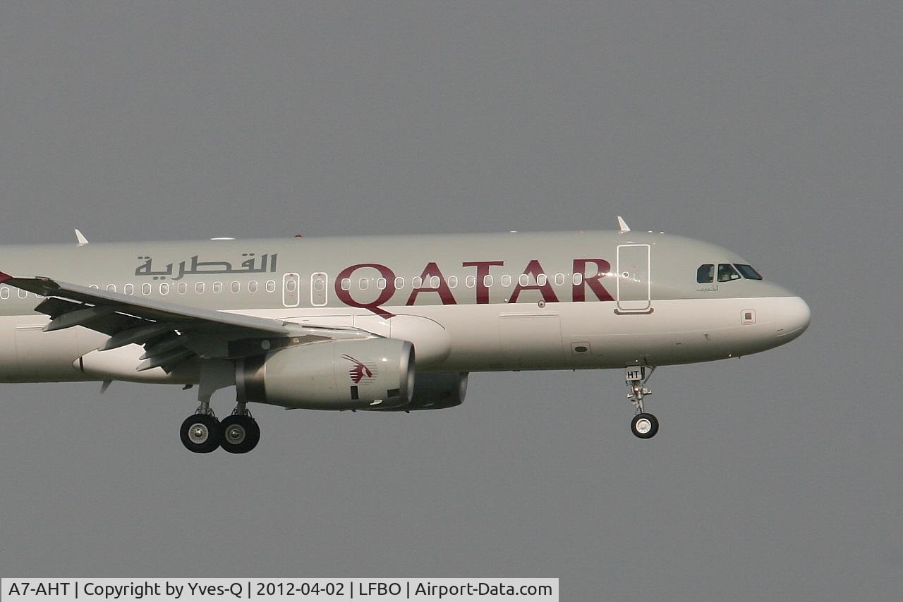 A7-AHT, 2012 Airbus A320-232 C/N 5078, Airbus A320, Short approach rwy 14L,Qatar Airways, Toulouse Blagnac Airport (LFBO-TLS)
