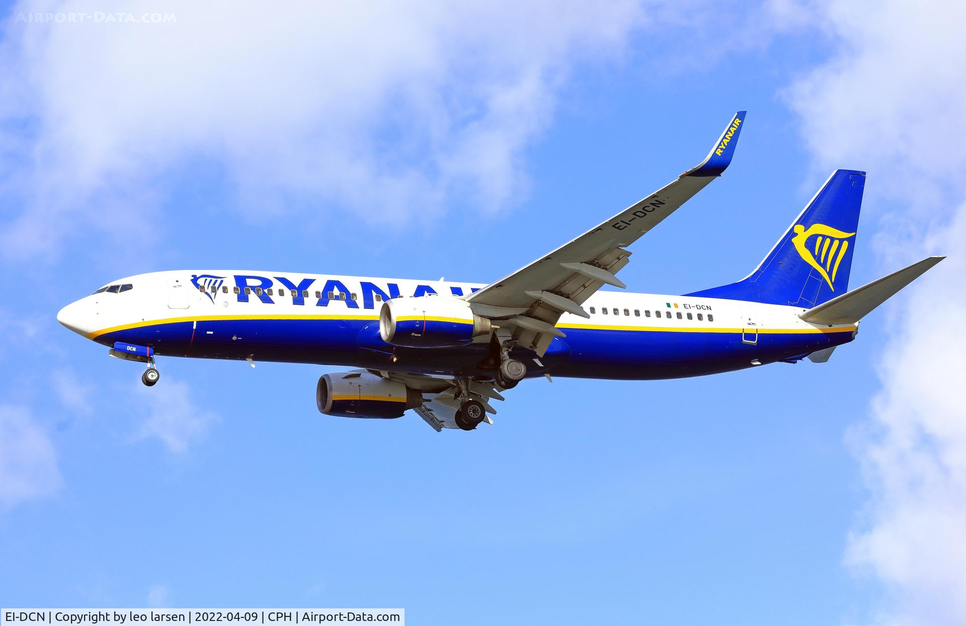 EI-DCN, 2004 Boeing 737-8AS C/N 33808, Copenhagen 9.4.2022