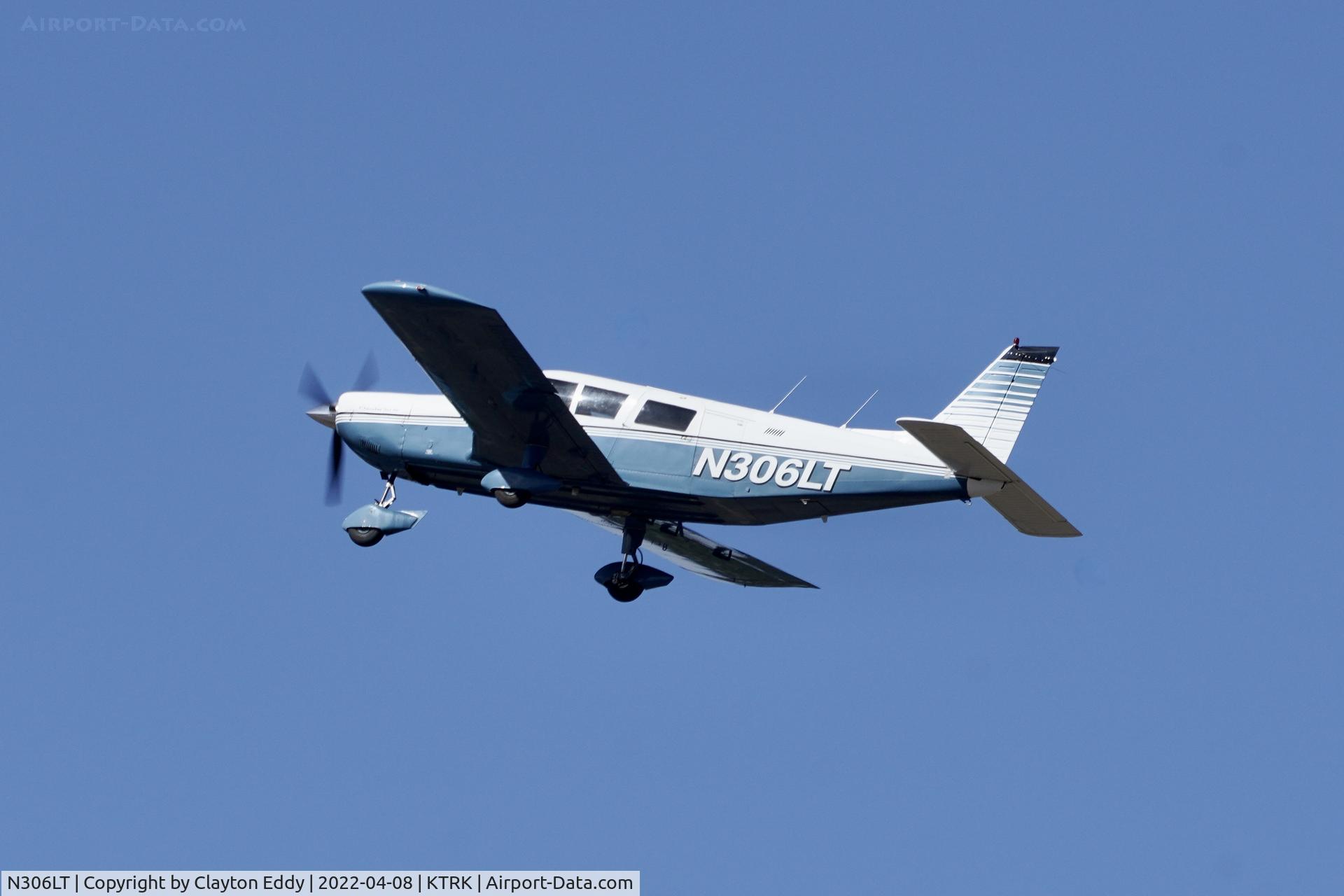 N306LT, 1974 Piper PA-32-300 Cherokee Six C/N 32-7340111, Truckee Tahoe Airport in California 2022.