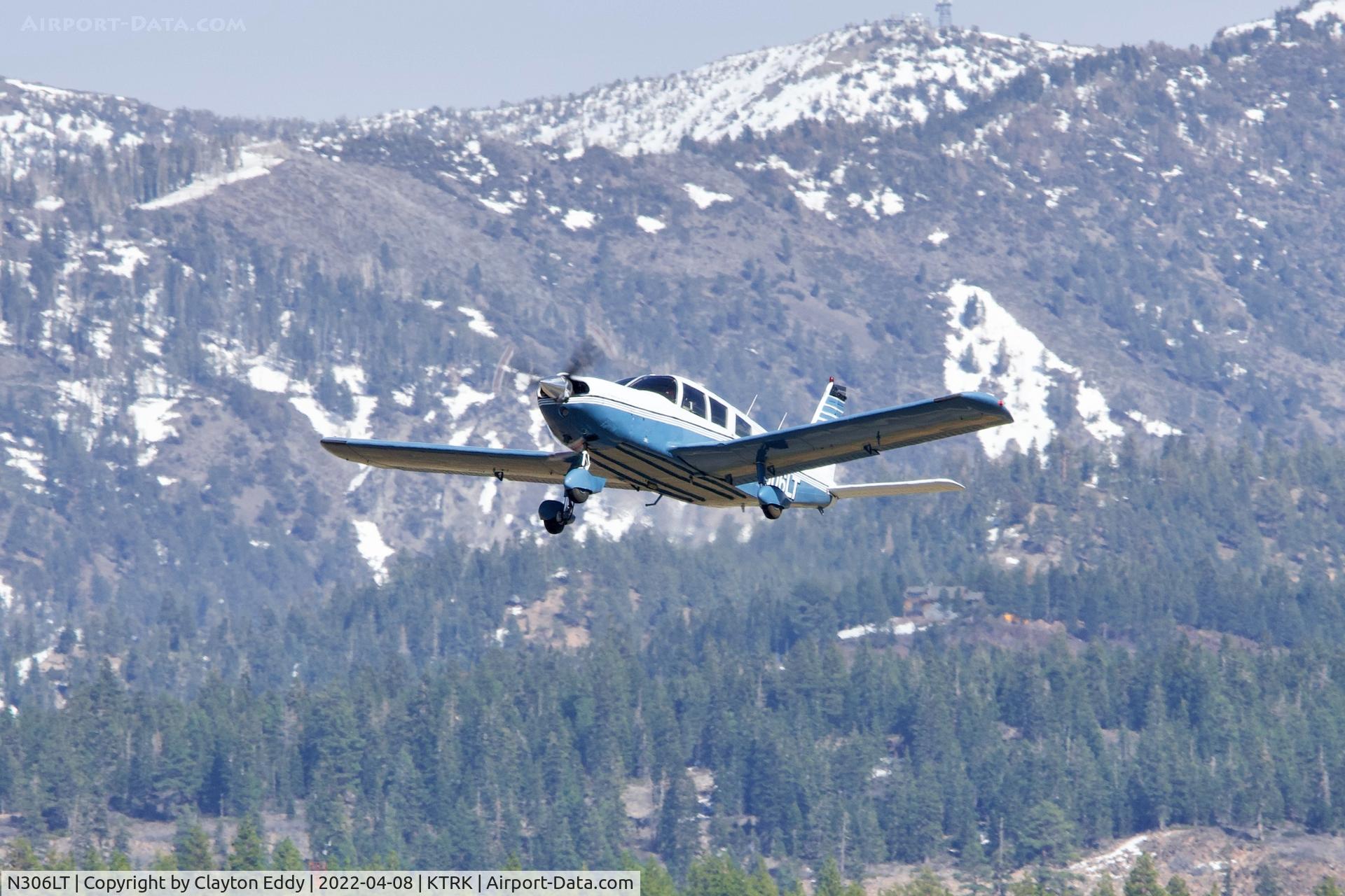 N306LT, 1974 Piper PA-32-300 Cherokee Six C/N 32-7340111, Truckee Tahoe Airport in California 2022.