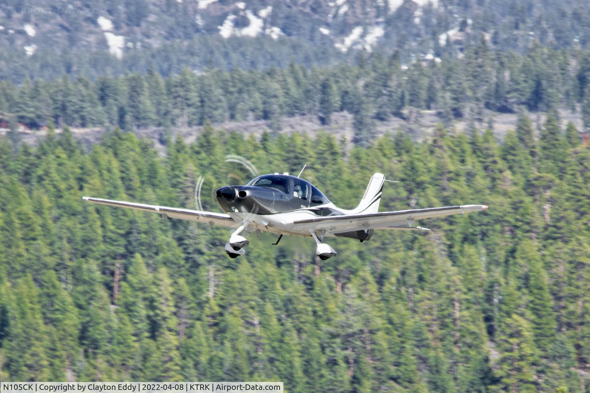N105CK, 2016 Cirrus SR22 C/N 4399, Truckee Tahoe Airport in California 2022.