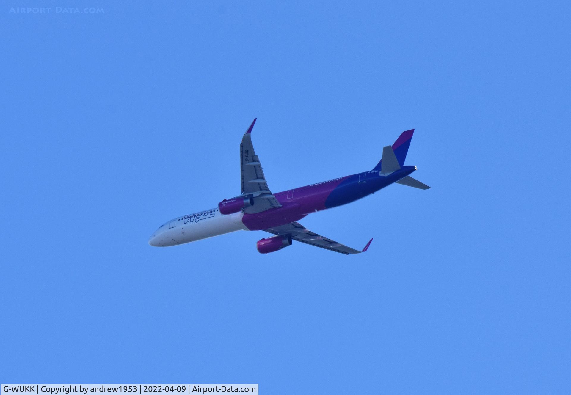 G-WUKK, 2019 Airbus A321-231 C/N 8950, G-WUKK over the Bristol Channel.