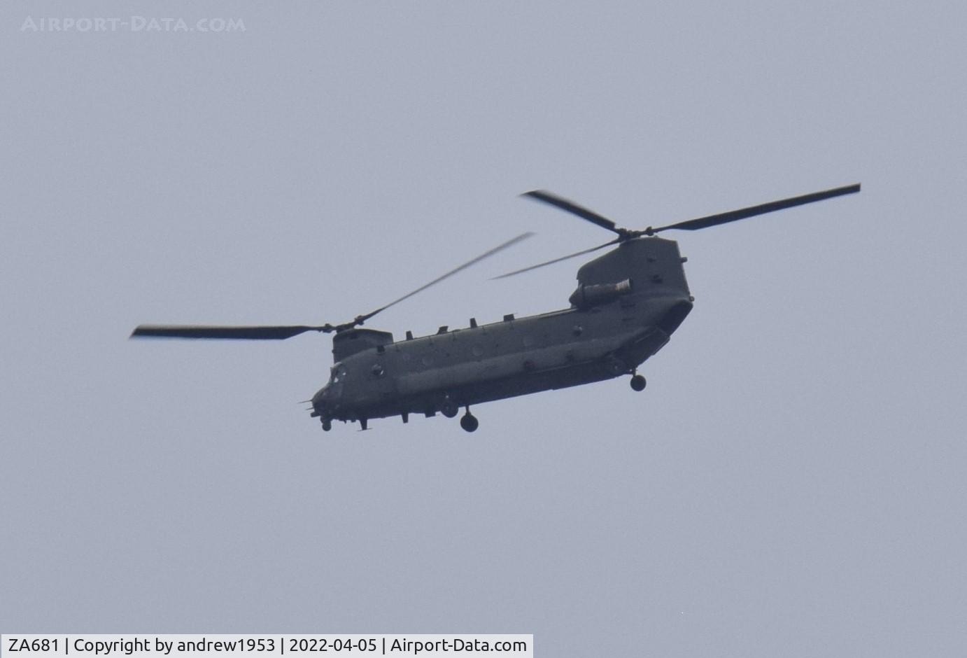 ZA681, Boeing Vertol Chinook HC.4 C/N MA012/M7002, ZA681 over the Bristol Channel.