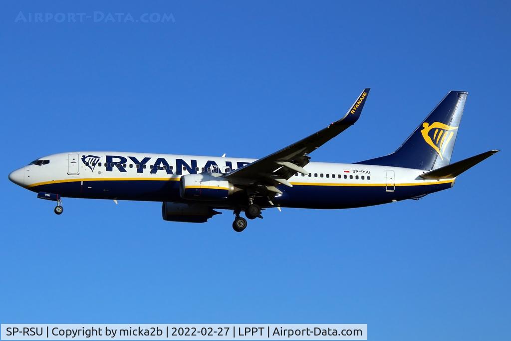 SP-RSU, 2017 Boeing 737-8AS C/N 44776, Landing