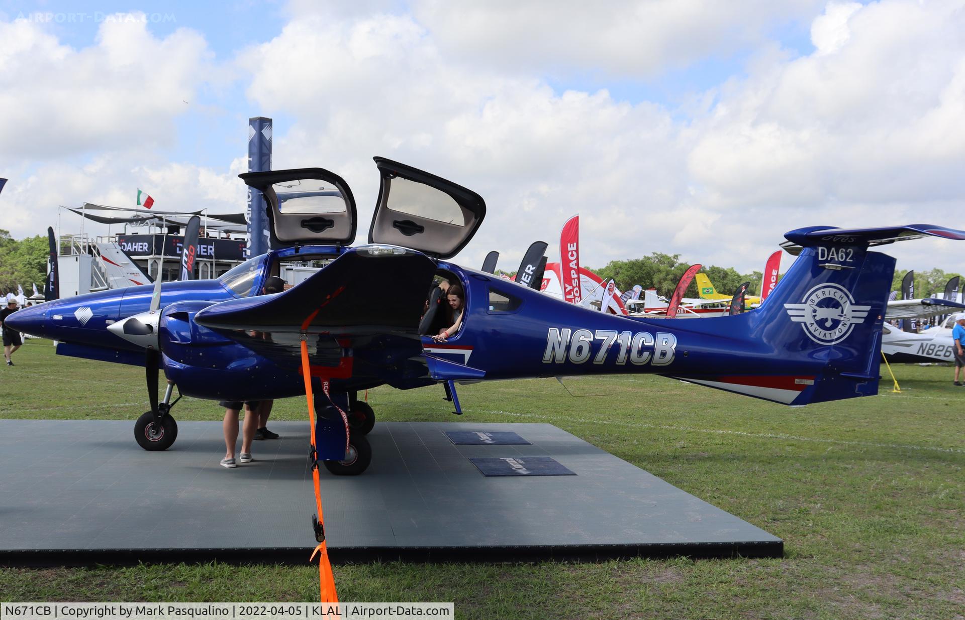 N671CB, 2019 Diamond DA-62 C/N 62.C017, Diamond DA 62
