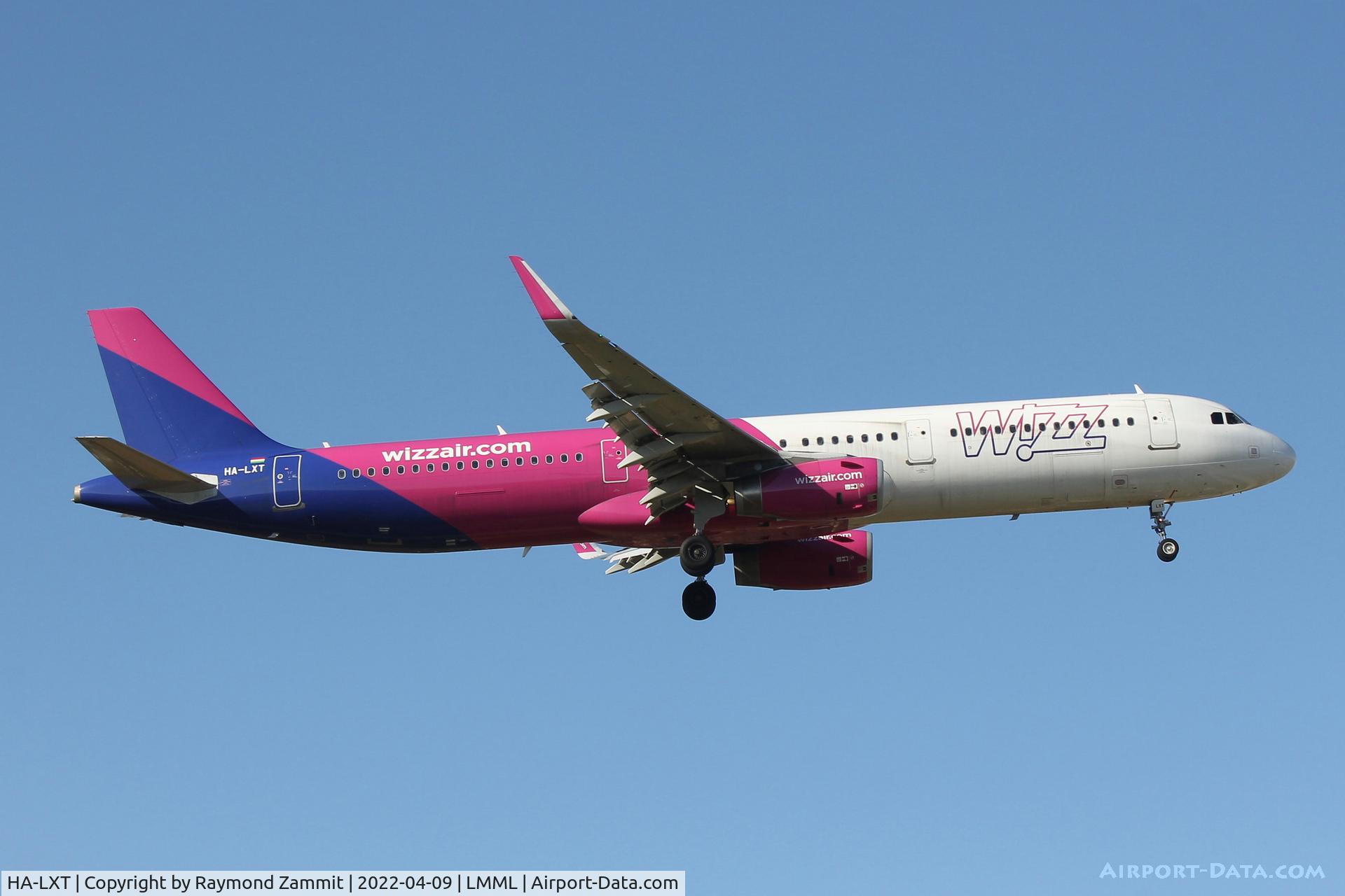 HA-LXT, 2017 Airbus A321-231 C/N 7706, A321 HA-LXT Wizzair