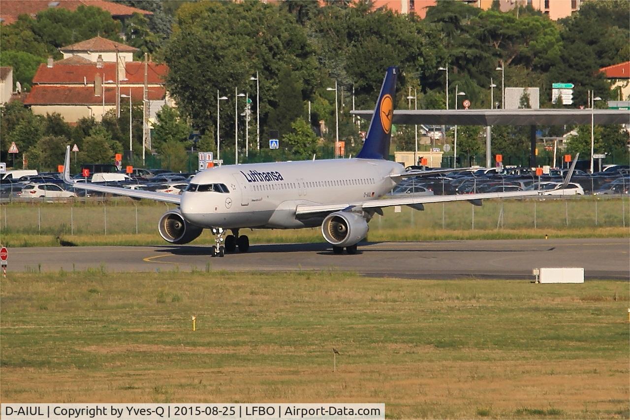 D-AIUL, 2015 Airbus A320-214 C/N 6521, Airbus A320-214, Holding point rwy 14L, Toulouse-Blagnac airport (LFBO-TLS)