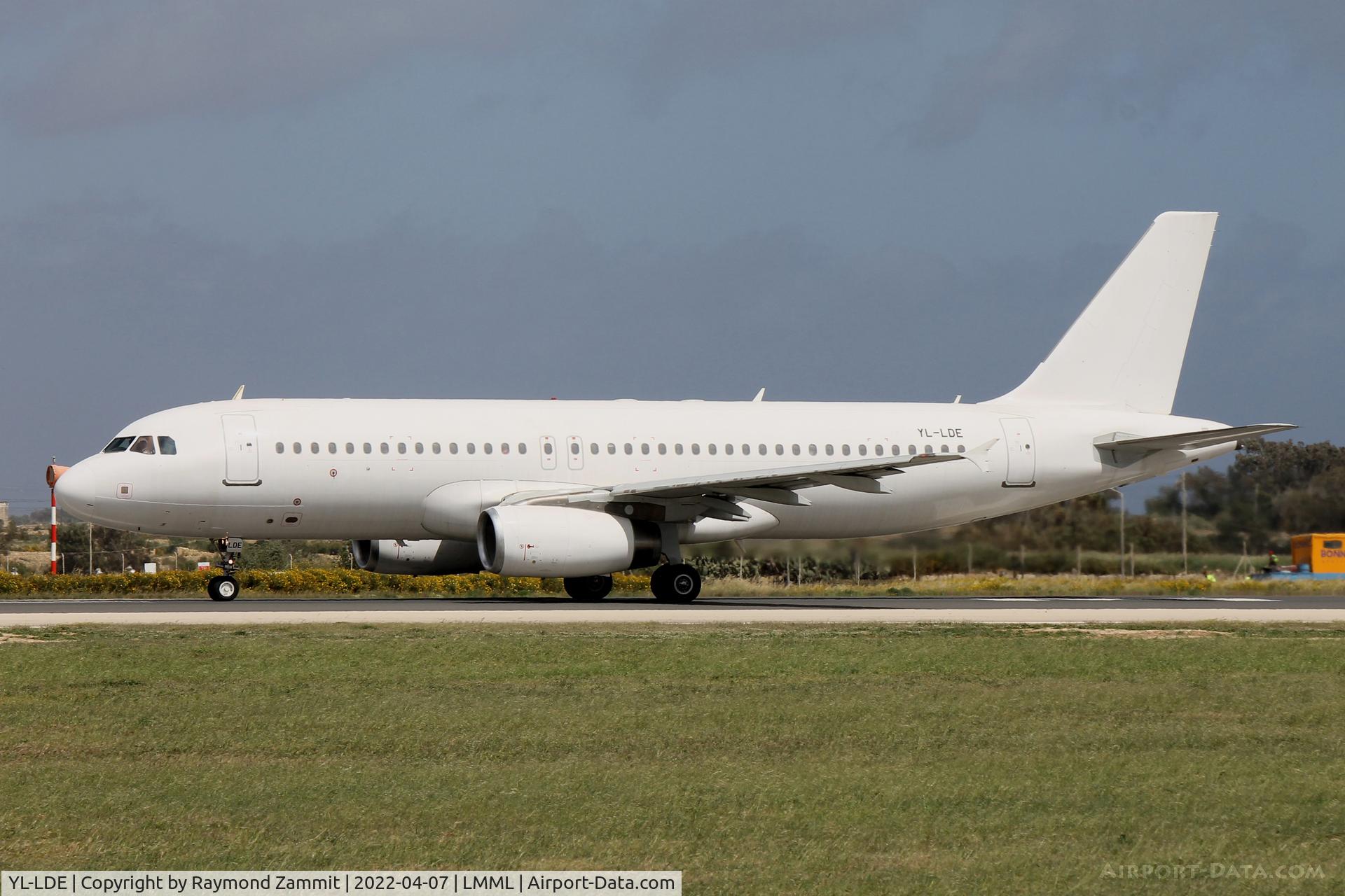 YL-LDE, 2007 Airbus A320-232 C/N 3330, A320 YL-LDE Smartlynx