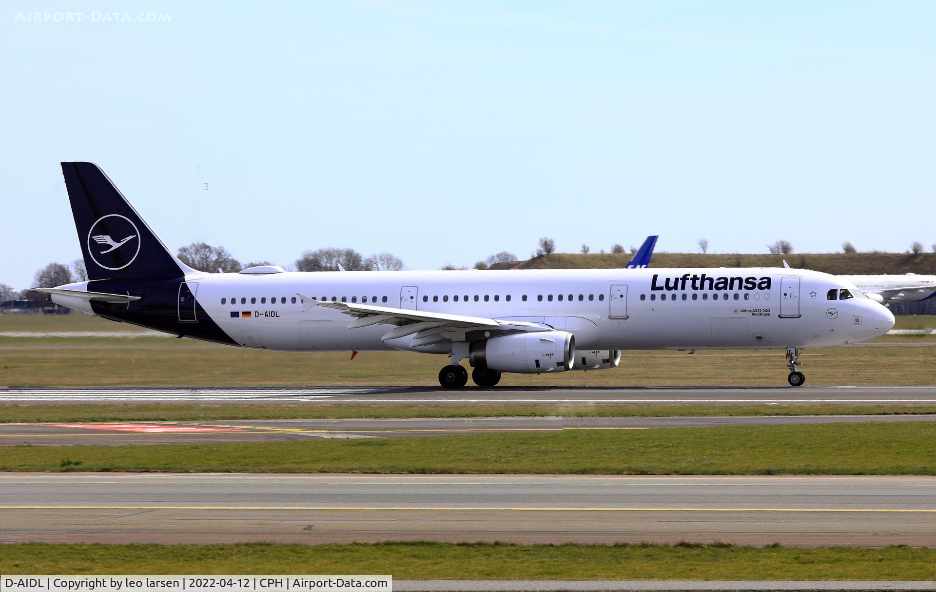 D-AIDL, 2011 Airbus A321-231 C/N 4881, Copenhagen 12.4.2022