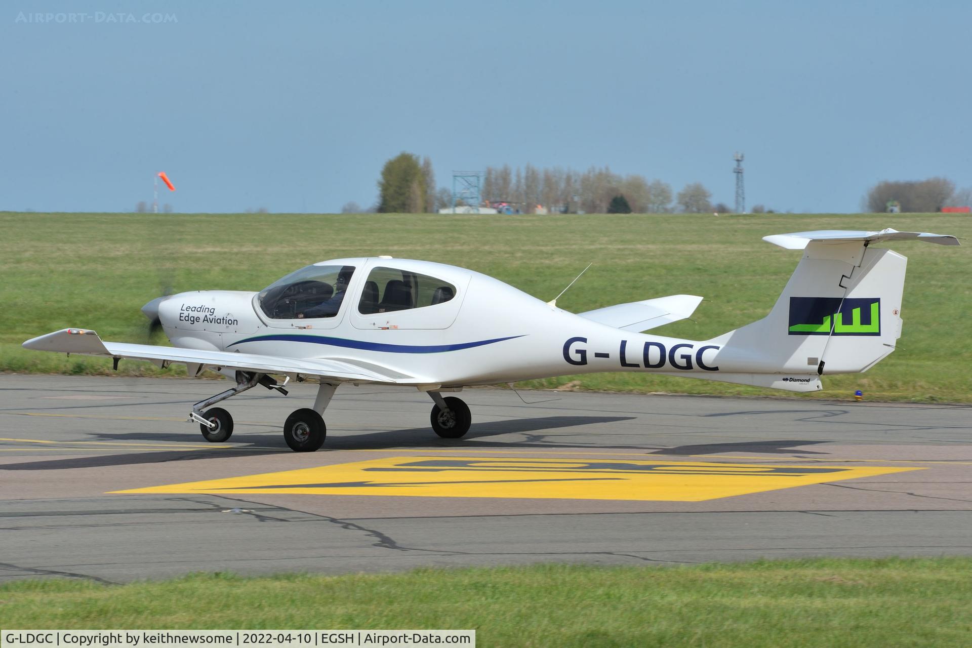 G-LDGC, 2006 Diamond DA-40D Diamond Star C/N D4.252, Arriving at Norwich from Kidlington, Oxford.