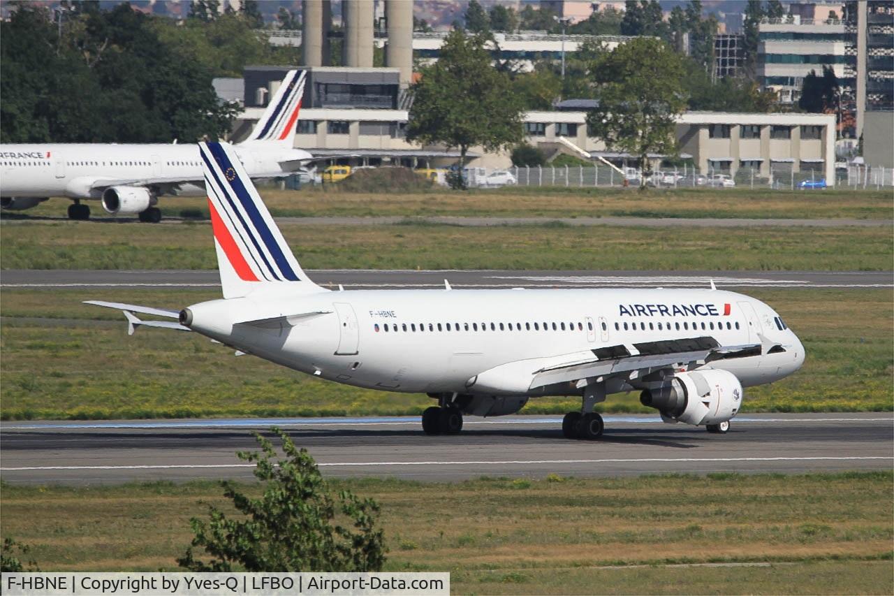 F-HBNE, 2011 Airbus A320-214 C/N 4664, Airbus A320-214, Landing rwy 14R, Toulouse-Blagnac Airport (LFBO-TLS)