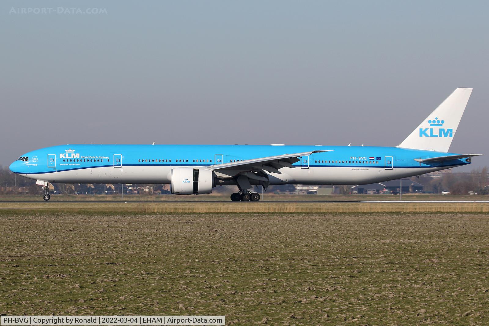 PH-BVG, 2012 Boeing 777-306/ER C/N 38867, at spl