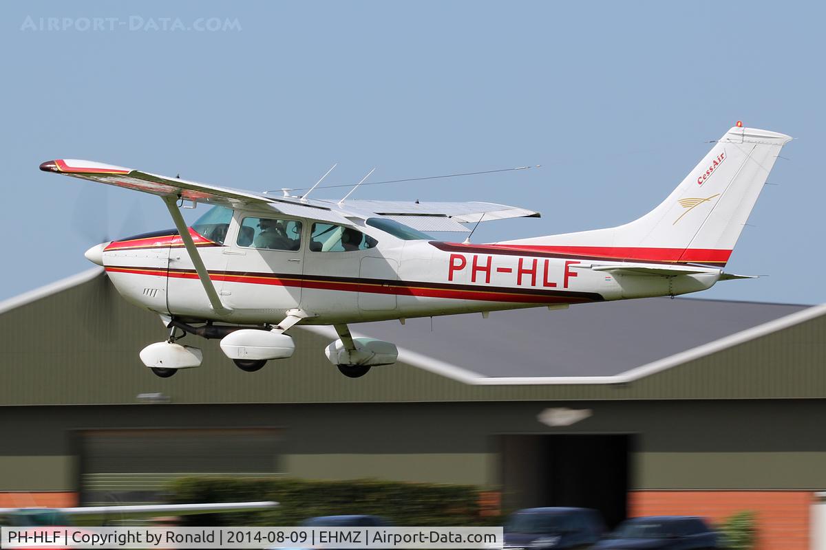 PH-HLF, Cessna 182P Skylane C/N 18264085, at ehmz