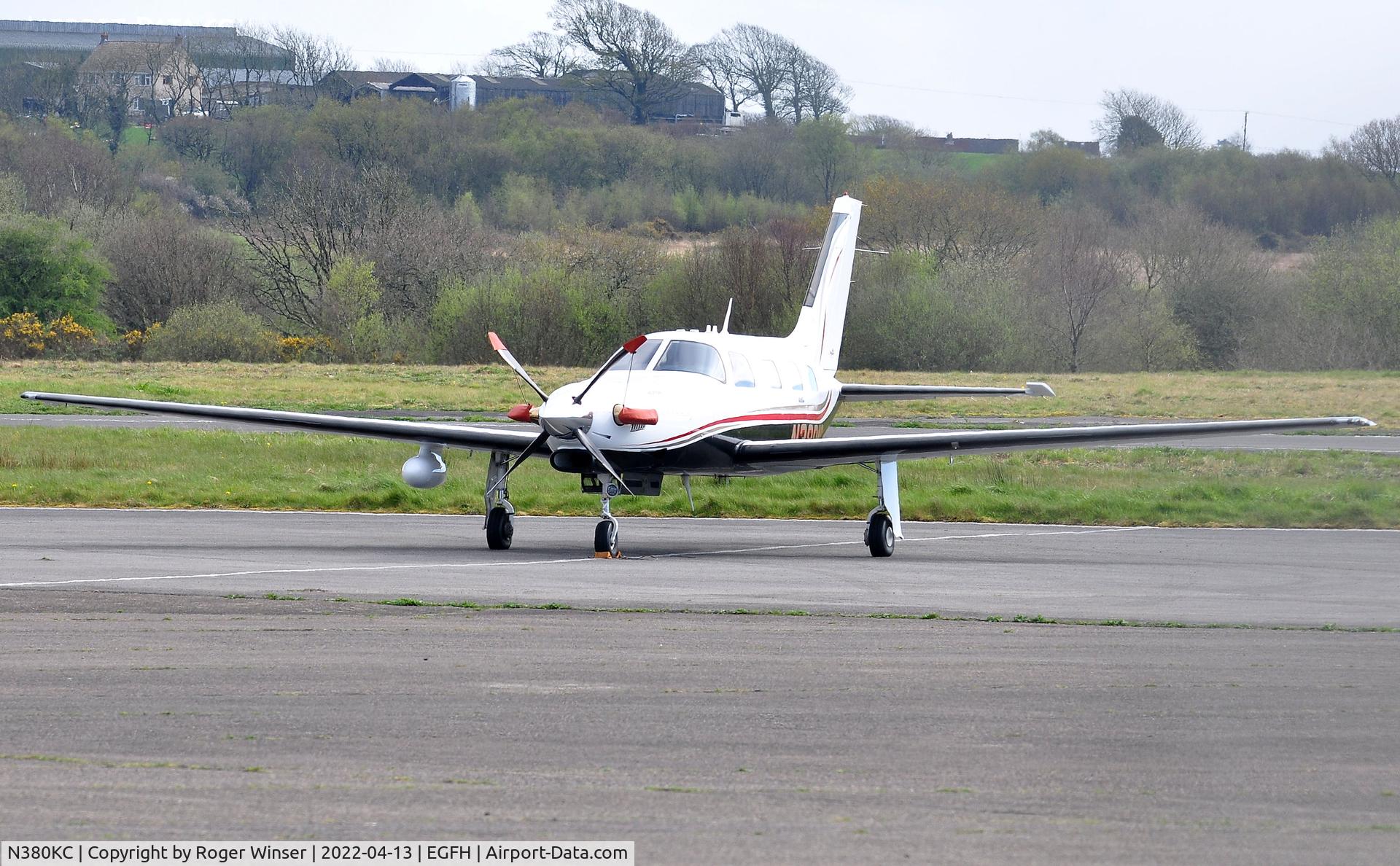 N380KC, 2006 Piper PA-46-350P Malibu Mirage C/N 4636380, Visiting Malibu Mirage.
