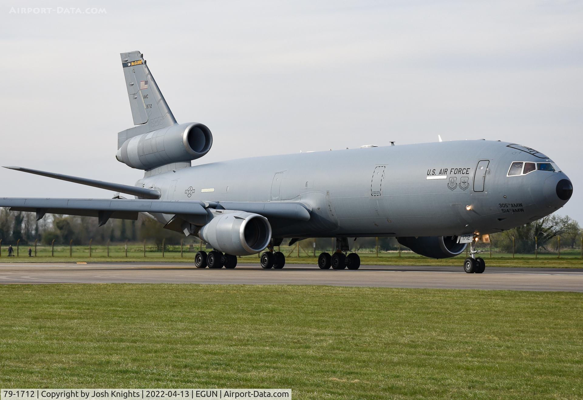 79-1712, 1981 McDonnell Douglas KC-10A Extender C/N 48204, Lining Up for RWY10