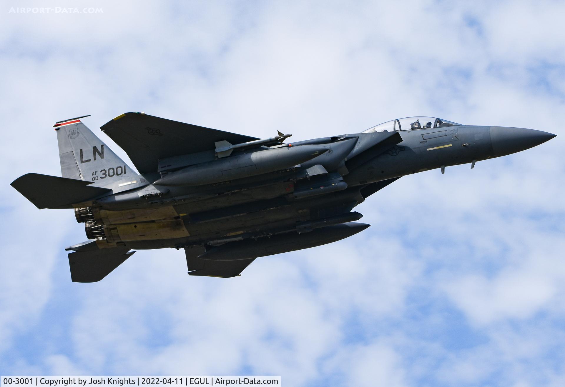 00-3001, 2000 McDonnell Douglas F-15E Strike Eagle C/N 1367/E228, Performing a Low Approach.
