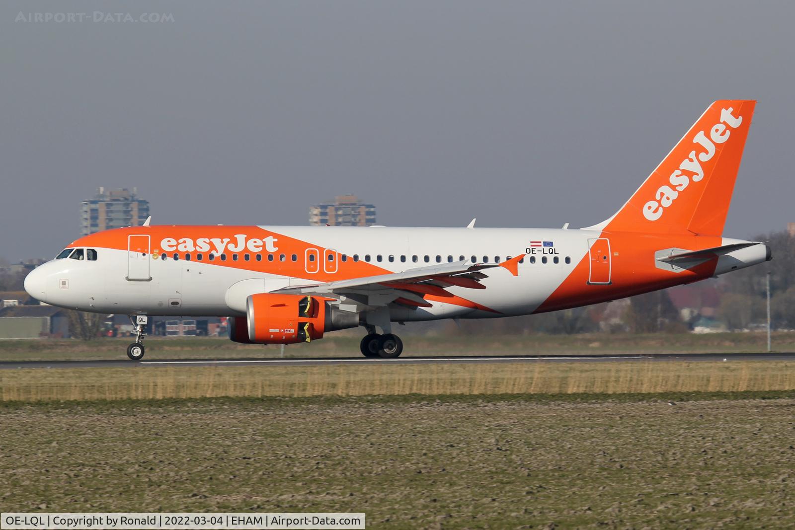 OE-LQL, 2009 Airbus A319-111 C/N 3774, at spl