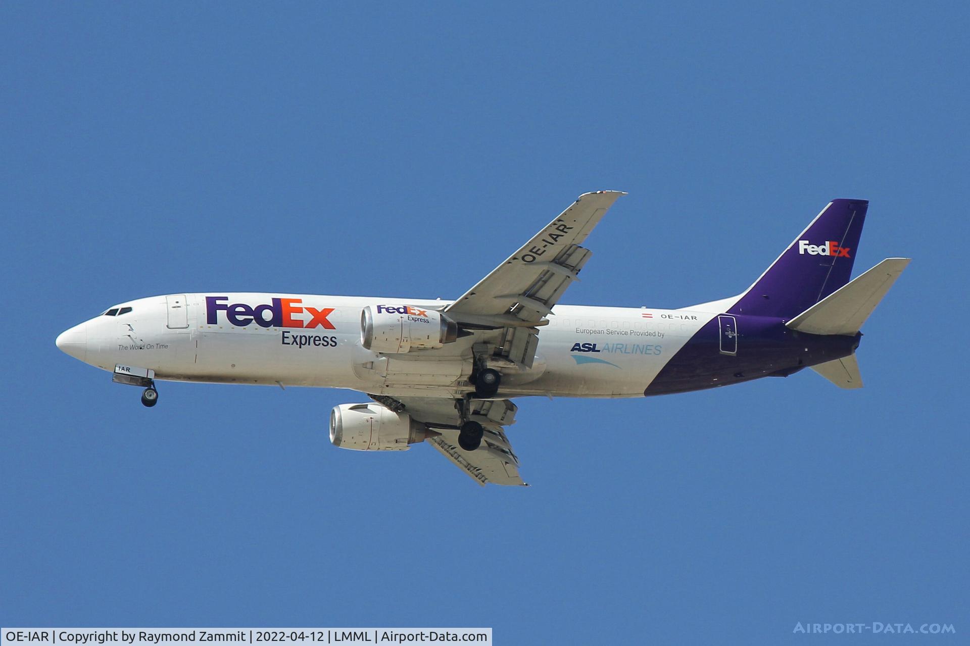 OE-IAR, 1998 Boeing 737-4M0 C/N 29208, B737-400 OE-IAR Fedex