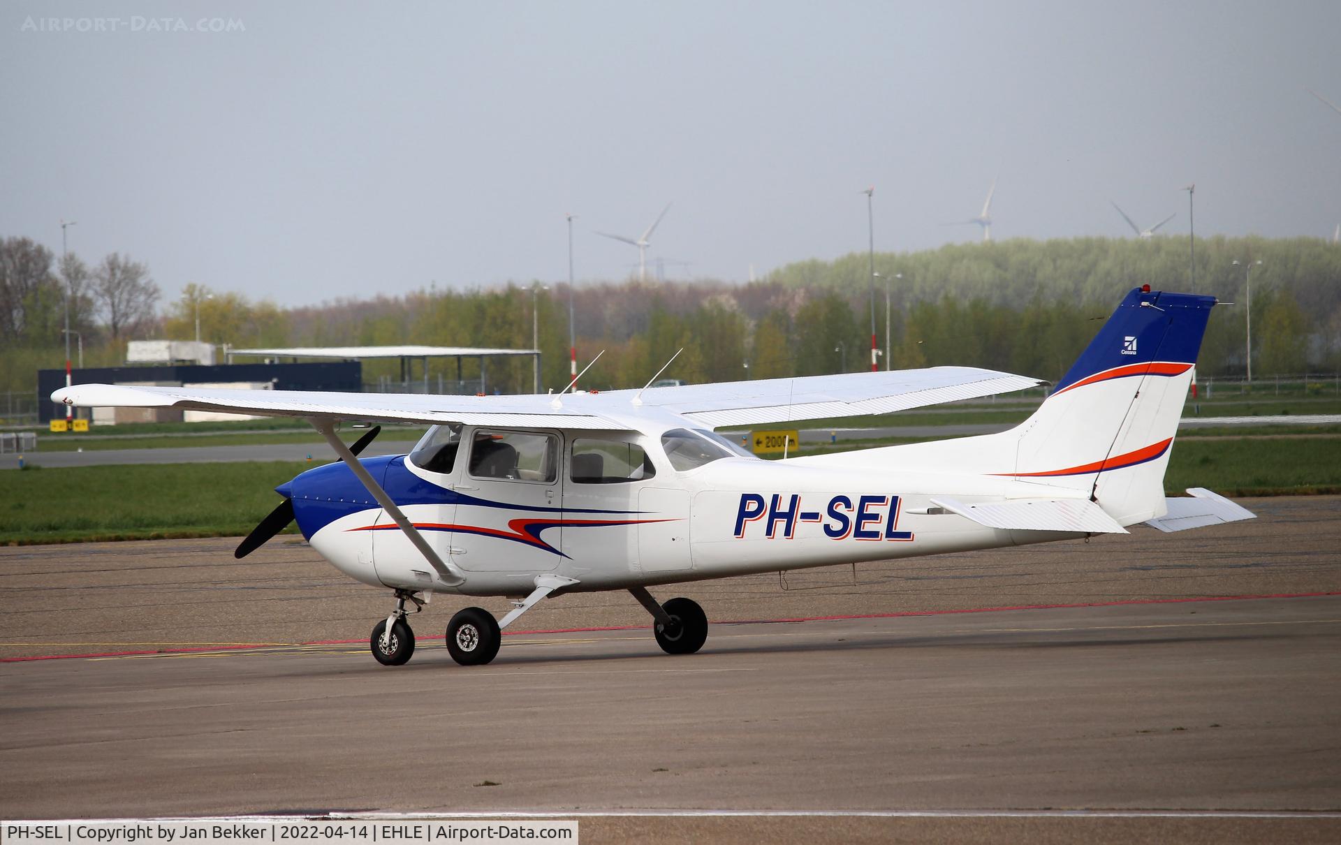 PH-SEL, 1980 Cessna 172P C/N 17274194, Lelystad Airport