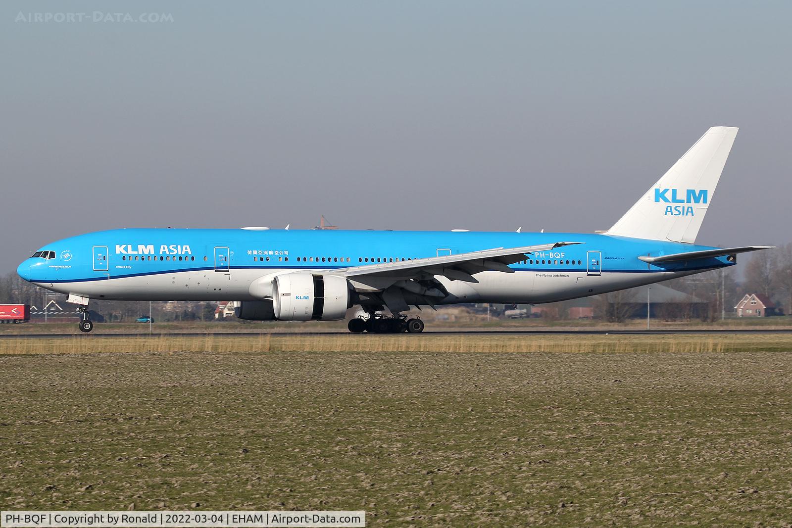PH-BQF, 2004 Boeing 777-206/ER C/N 29398, at spl