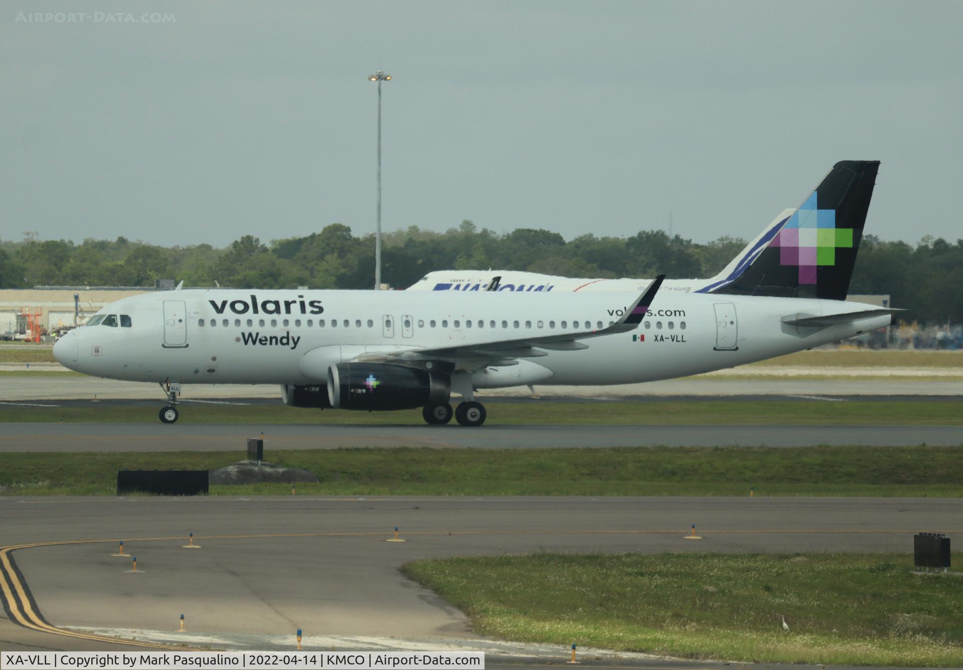 XA-VLL, 2015 Airbus A320-233 C/N 6778, Airbus A320-233
