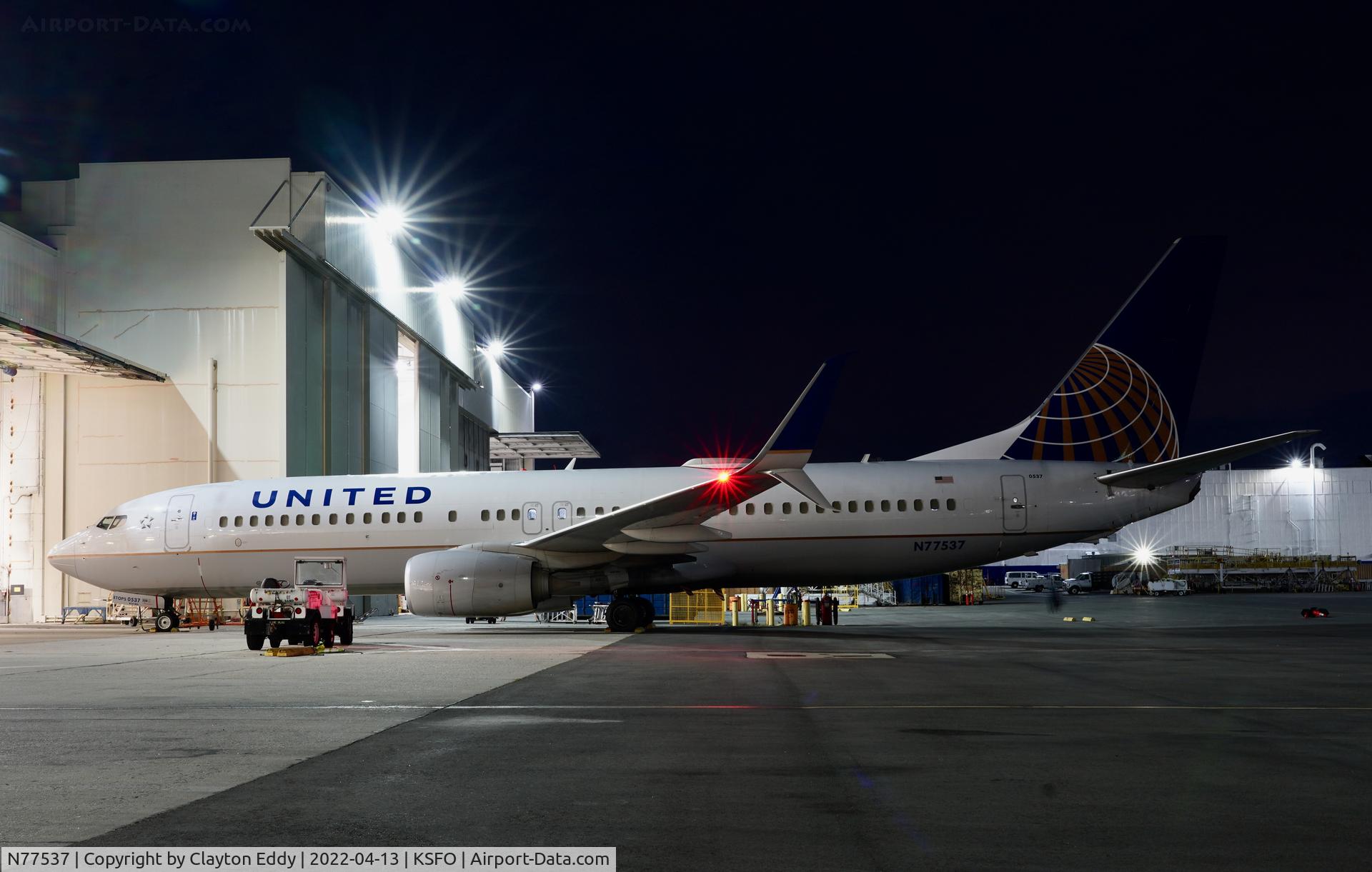 N77537, 2016 Boeing 737-800 C/N 62767, SFO 2022.